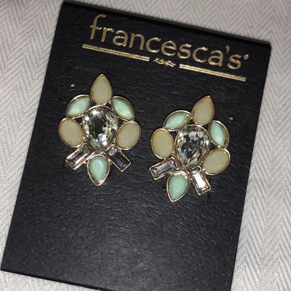NWT Francesca’s Earrings - Picture 3 of 4